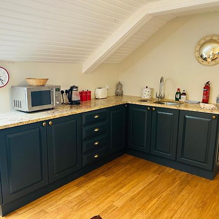 Glastonbury Festival En-Suite Studio With Kitchenette - 2 Miles To Site Eksteriør bilde