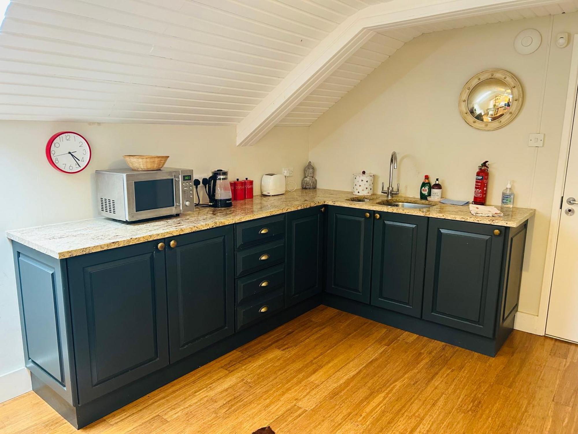 Glastonbury Festival En-Suite Studio With Kitchenette - 2 Miles To Site Eksteriør bilde